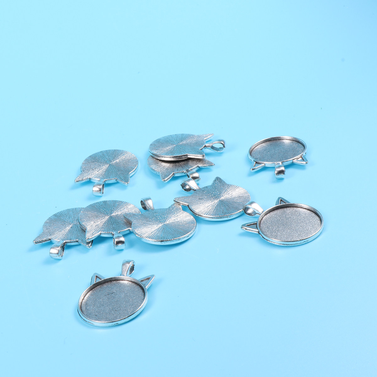 10Pcs 고양이 귀 베젤 펜던트 트레이 라운드 25M - Resin Craft Kit 리뷰 및 가격