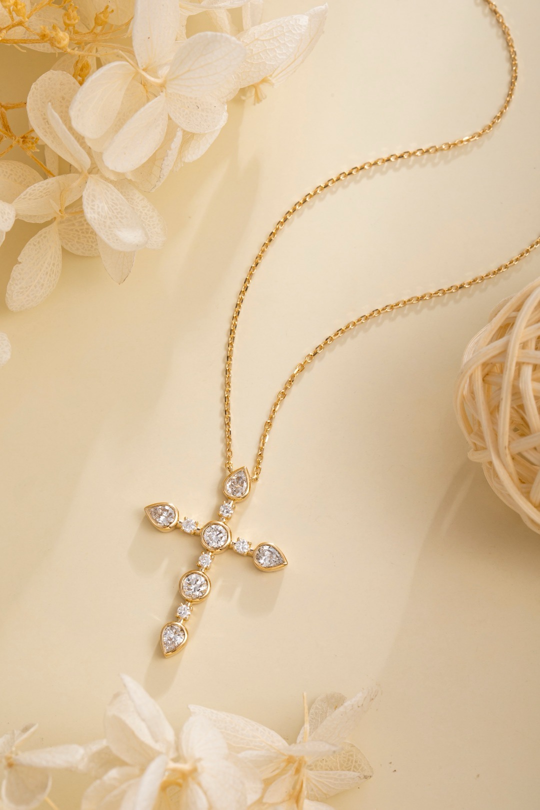 14K 옐로우 골드 소재의 실험실에서 재배한 다이아몬드 - Bezels Set Pendant 리뷰 및 가격